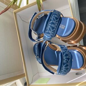 Michael Kors Blue elevated Sandals